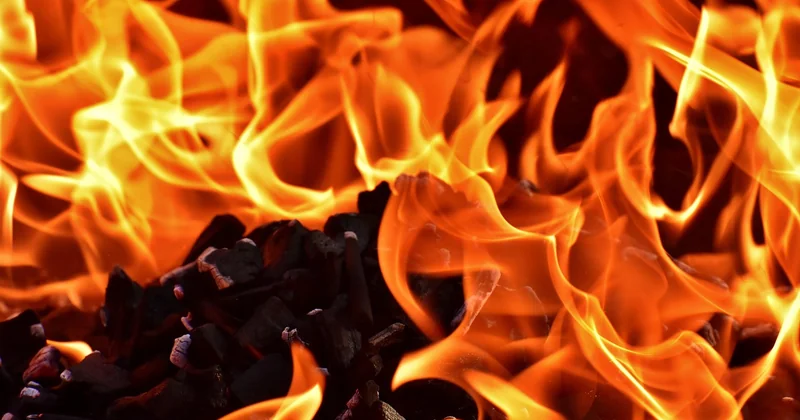La réglementation du feu et des déchets en bivouac familial